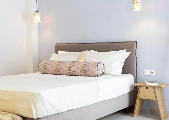 Edward Art Boutique Hotel